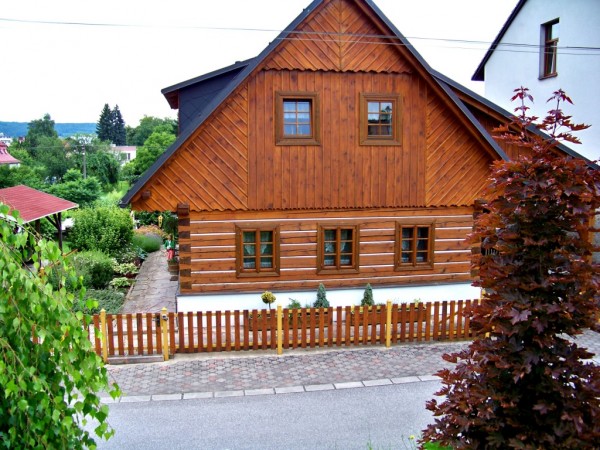 chaloupka pod kostelem