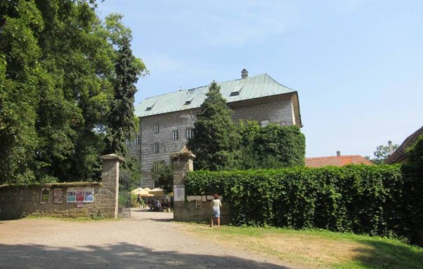 Houska 1